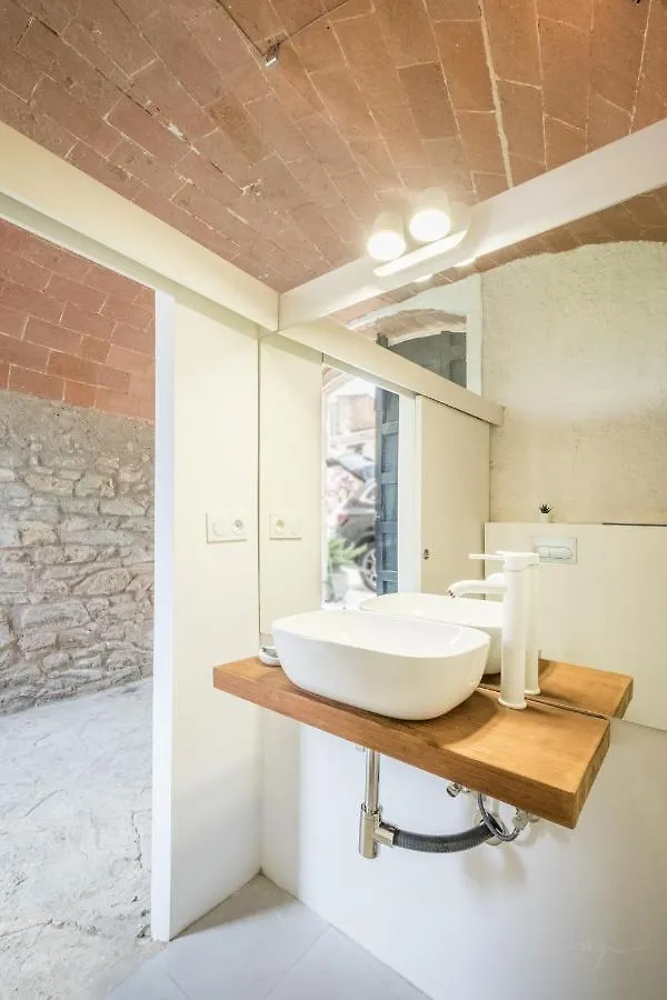 Flateli Vilopriu Villa Spain